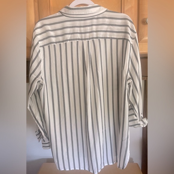 Two by Vince Conturo, Large, Gray/White Striped - Picture 3 of 5